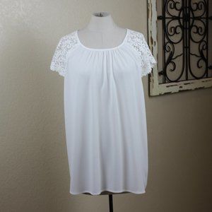 Roz & Ali White Shirt with Lace Cap Sleeves XL